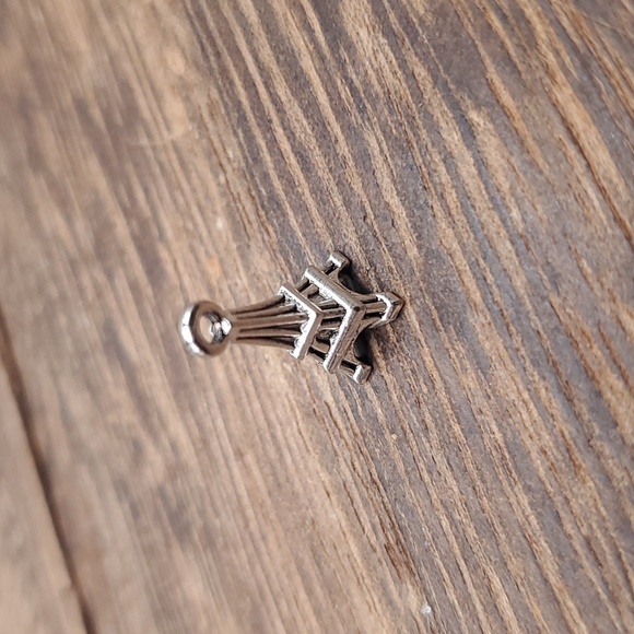 P135 eiffel tower Paris pendant charm - Picture 3 of 3